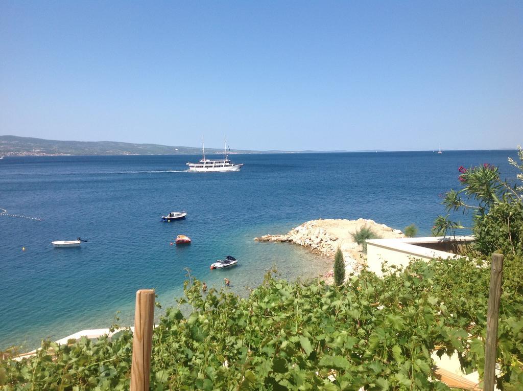 Apartments Lozina On The Beach Omis Exterior photo